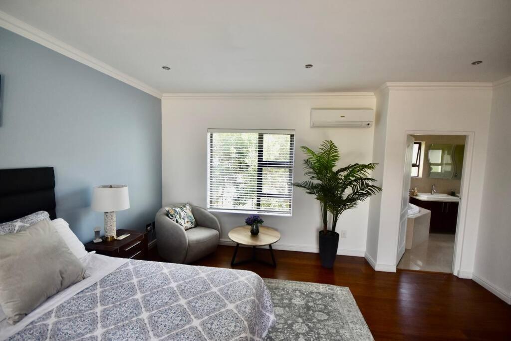 Ferienhaus 3 Bed 4 Bath Detached House, Pool, Inverter *