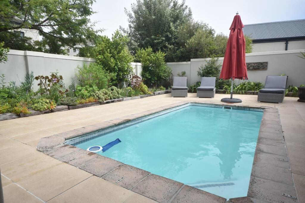 Ferienhaus 3 Bed 4 Bath Detached House, Pool, Inverter Kapstadt